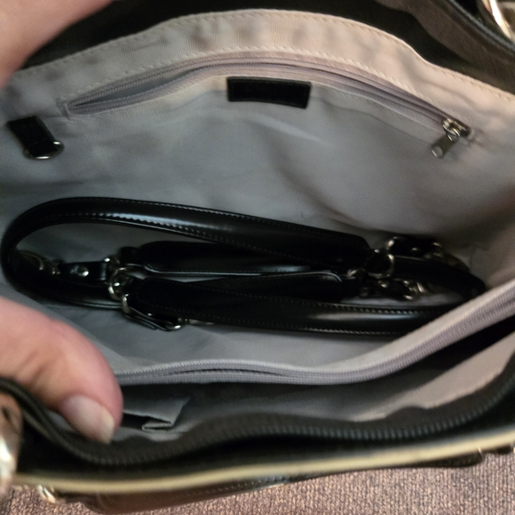 Beijo Glossy Metallic Tote Bag - Picture 3 of 8